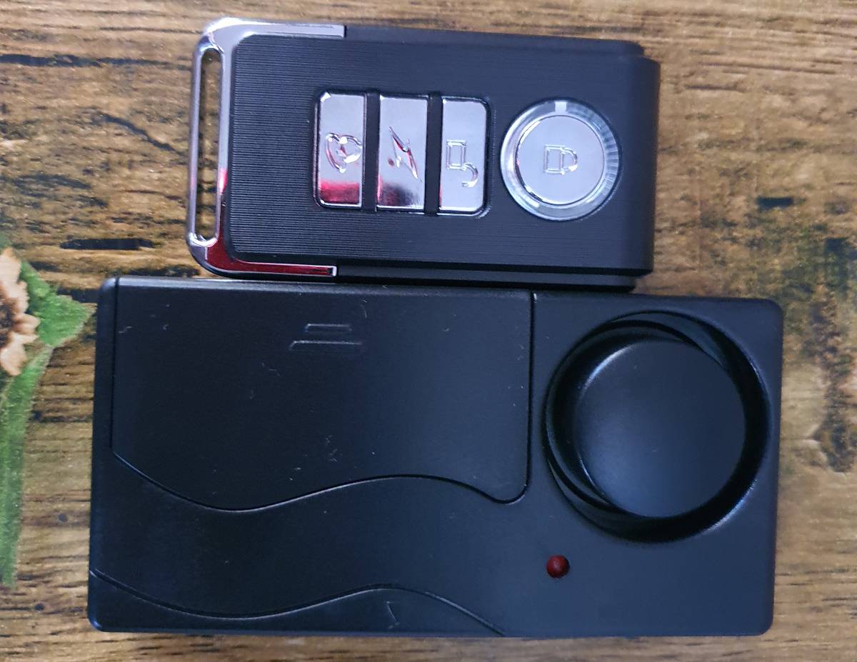 Wireless Vibration Door Alarms - Secure Your Home/Office/Car - Image 4
