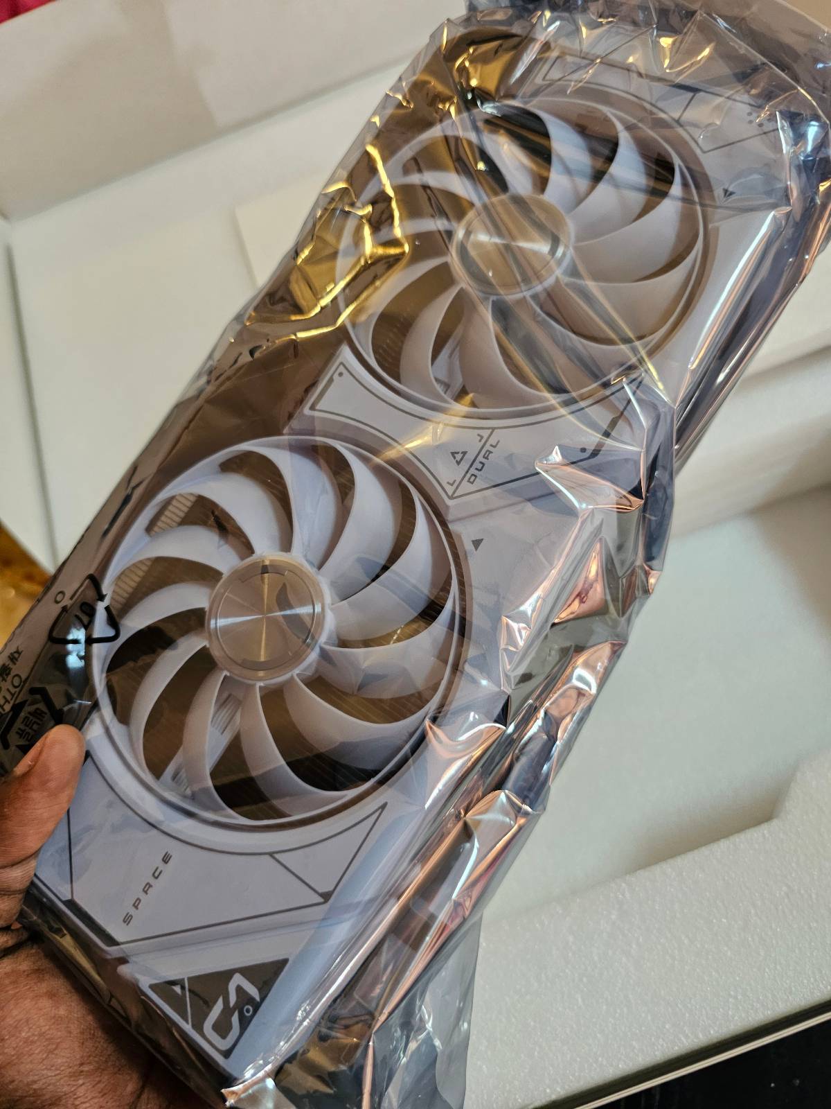 Asus RTX 4070 12gb - Nvidia Graphics Card - Gaming/Rendering - Image 3