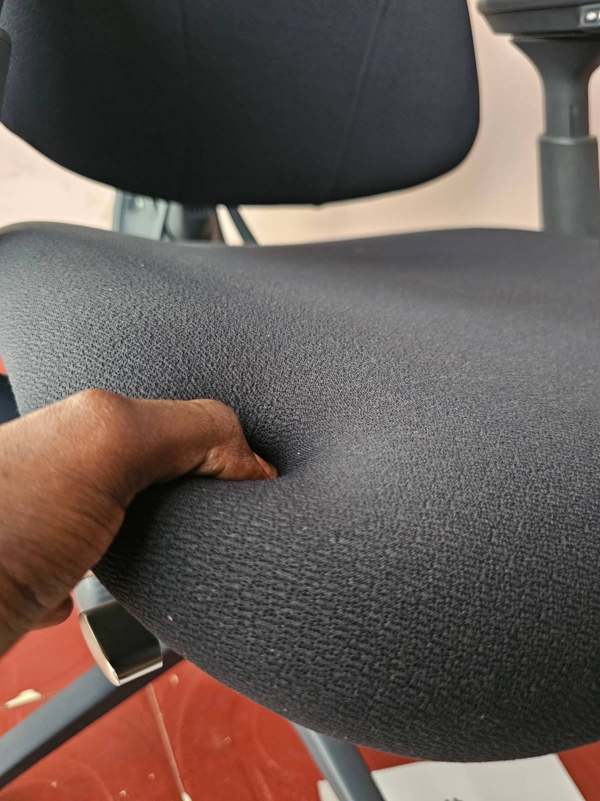 Libernovo Omni - World's First Dynamic Ergonomic Office Chair+Footrest - Image 4